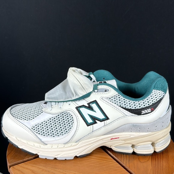 New with tags NB shoes. 9 1/2 men’s. - Picture 6 of 9